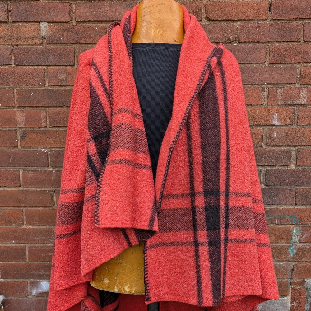 VINTAGE wool throw blanket made in Quebec